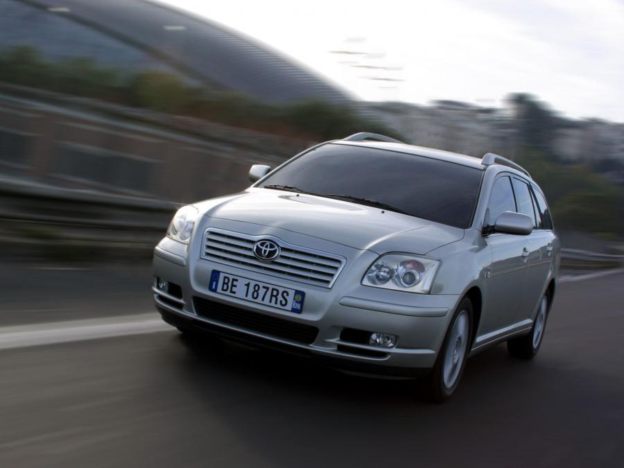  Toyota Avensis Wagon 2003 года  (фото 57 из 76)